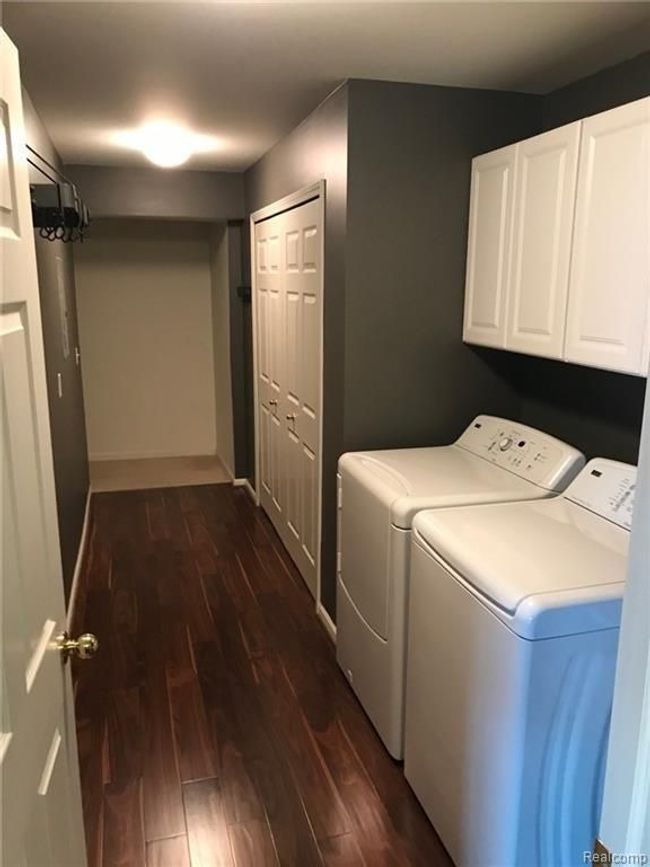 27208 Chesapeake Cir, Condo with 2 bedrooms, 2 bathrooms and null parking in Commerce Twp MI | Image 19