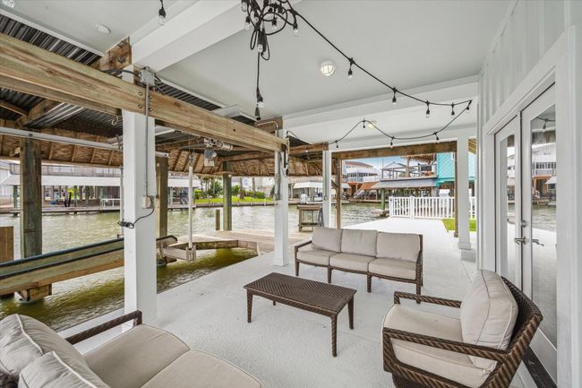 1226 Oahu Dr, House other with 4 bedrooms, 3 bathrooms and 1 parking in Tiki Island TX | Image 31