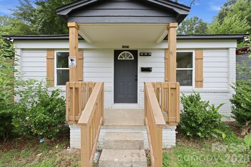 1829 Taylor Ave, Charlotte, NC, 28216-4545 | Card Image