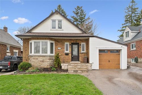 30 Sheldon Ave N, Kitchener, ON, N2H3M2 | Card Image