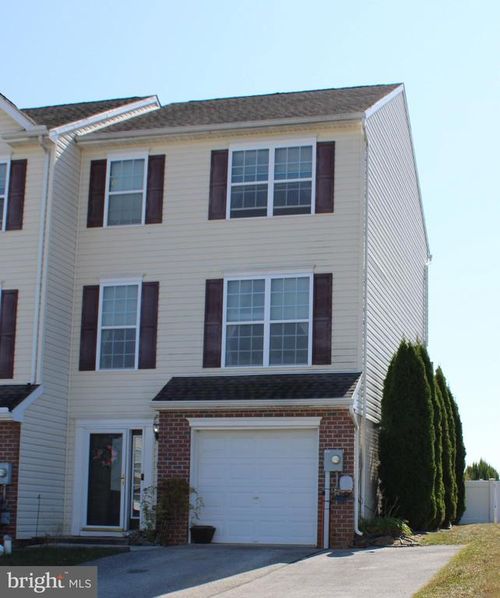 1242 Ledge Dr, YORK, PA, 17408-8906 | Card Image