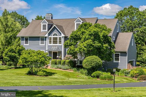 5 Shara Ln, Pennington, NJ, 08534-4212 | Card Image