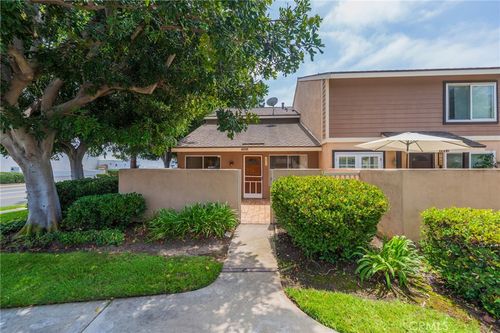 7921 Nomad Cir, Huntington Beach, CA, 92648-2364 | Card Image