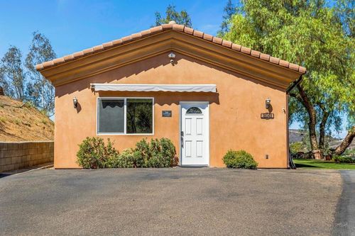 18049 Old Coach Rd, Poway, CA, 92064-6602 | Card Image