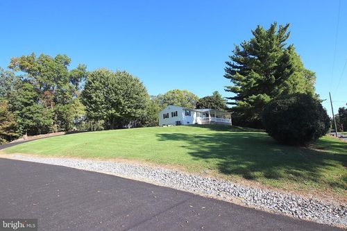 12163 Gearhart Rd, GREENCASTLE, PA, 17225-9101 | Card Image