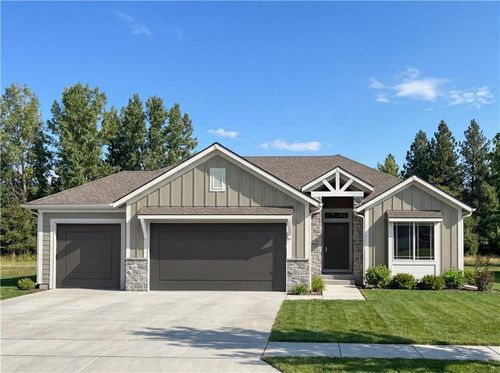 14624 Aspen Cir, Basehor, KS, 66007-9797 | Card Image