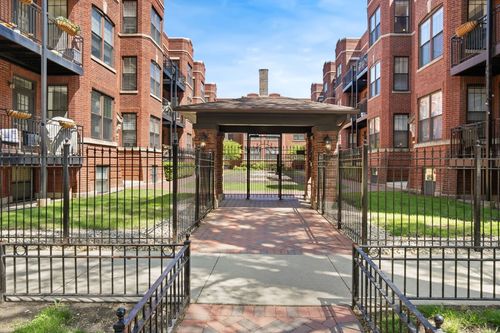 3b-2701 N Mildred Ave, Chicago, IL, 60614-2071 | Card Image