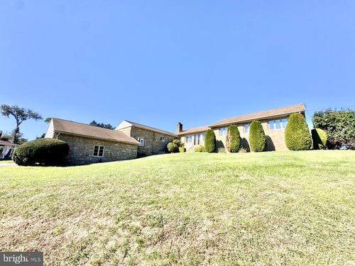 1000 Welsh Rd, PHILADELPHIA, PA, 19115-2805 | Card Image