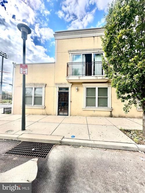 3300 N 4th St, PHILADELPHIA, PA, 19140-5652 | Card Image