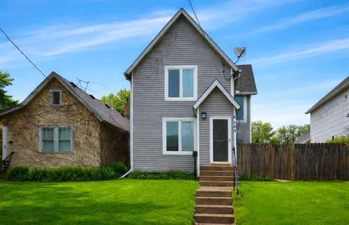 397 Burgess St, Saint Paul, MN, 55117-5202 | Card Image