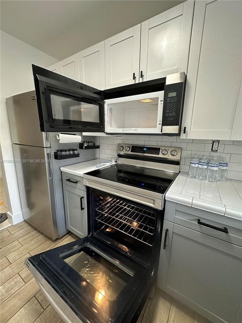 apt-106-1700 Cleveland St, Hollywood, FL, 33020-2800 | Card Image