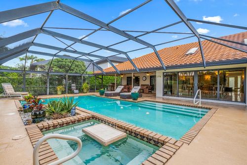 16 Thurston Dr, Palm Beach Gardens, FL, 33418-7095 | Card Image