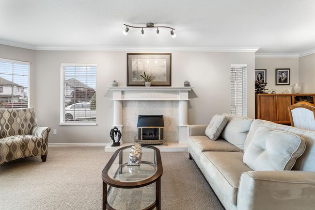 3309 Hyde Park Place, House other with 4 bedrooms, 2 bathrooms and 2 parking in Coquitlam BC | Image 5