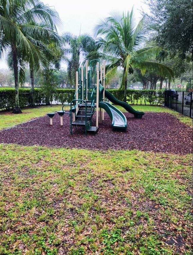 2643 - 2643 Sw 99 Th Way, Townhouse with 3 bedrooms, 3 bathrooms and null parking in Miramar FL | Image 28