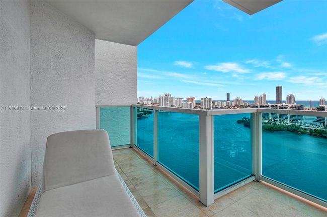 APT-2607 - 3201 Ne 183 Rd St, Condo with 3 bedrooms, 3 bathrooms and null parking in Aventura FL | Image 17