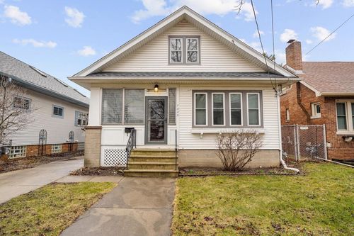 7325 24th Avenue, Kenosha, WI, 53143 | Card Image