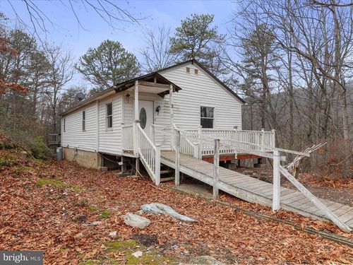 1049 Johnny Cake Road, GREAT CACAPON, WV, 25422 | Card Image