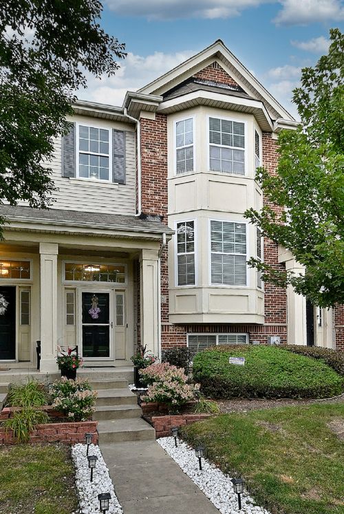 6515 Lilac Blvd, Hanover Park, IL, 60133-3977 | Card Image