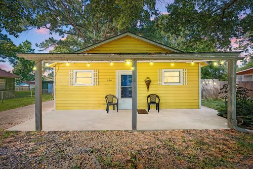 304 Popular St, Onalaska, TX, 77360-6751 | Card Image