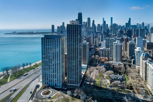 apt-21w-1555 N Astor St, Chicago, IL, 60610-5764 | Card Image