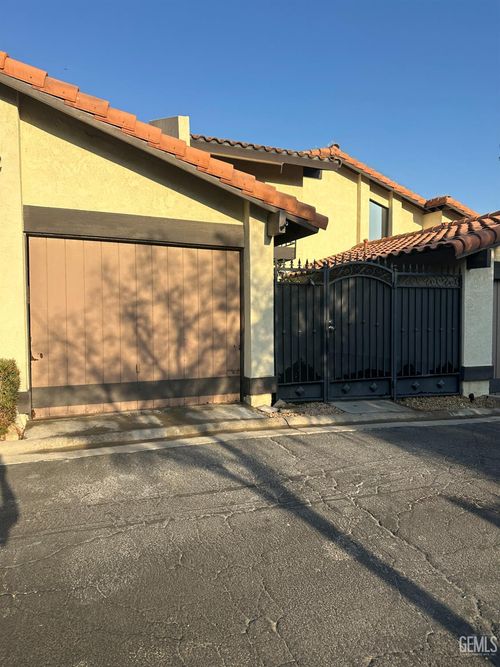 unit-12b-3501 Bernard St, Bakersfield, CA, 93306-3023 | Card Image
