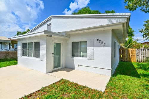 a-2243 Greene St, Hollywood, FL, 33020 | Card Image