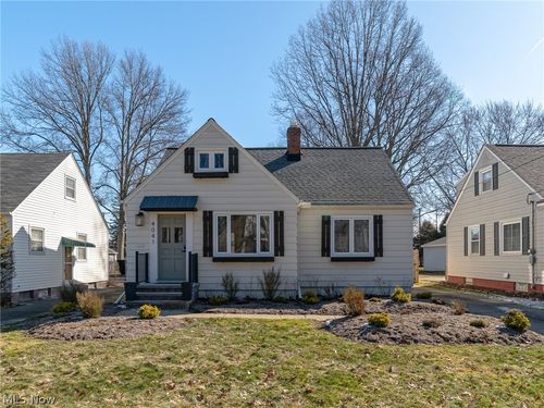 4041 W 229th St, Fairview Park, OH, 44126-1079 | Card Image