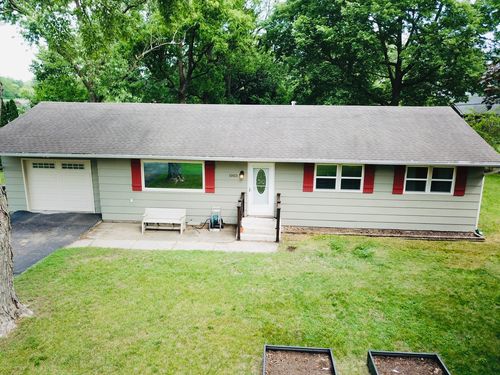 1003 S Spruce Ln, Saint Anne, IL, 60964-5337 | Card Image
