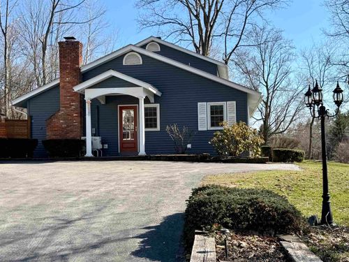 2 Robinwood Ln, Rutland, VT, 05701-4616 | Card Image