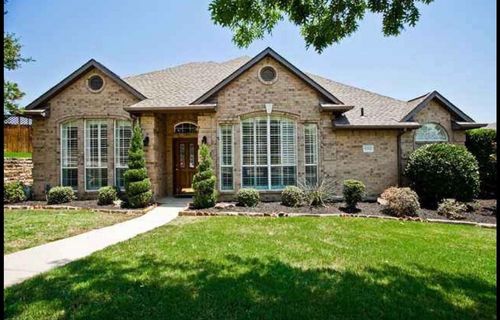 9702 Valley Lake Ct, Irving, TX, 75063-5015 | Card Image
