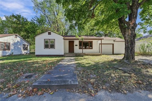 507 Sherman St, Springdale, AR, 72764-1431 | Card Image