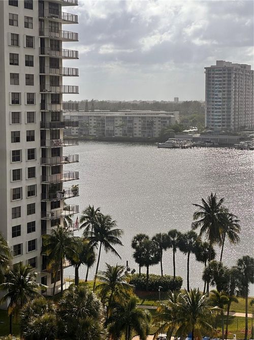 apt-1108-18181 Ne 31st Ct, Aventura, FL, 33160-2676 | Card Image