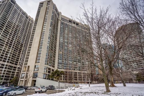 512-33 Harbour Sq, Toronto, ON, M5J2G2 | Card Image