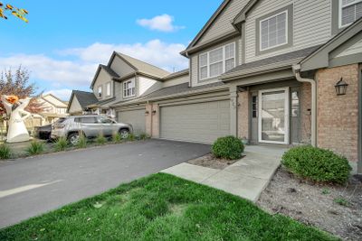 923 Sumac Court, Townhouse with 2 bedrooms, 2 bathrooms and 2 parking in Lindenhurst IL | Image 3