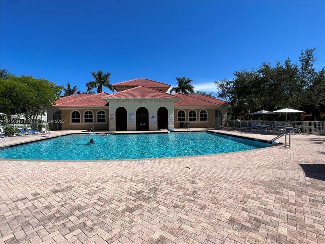 14061 Sw 54th St, House other with 6 bedrooms, 4 bathrooms and null parking in Miramar FL | Image 40