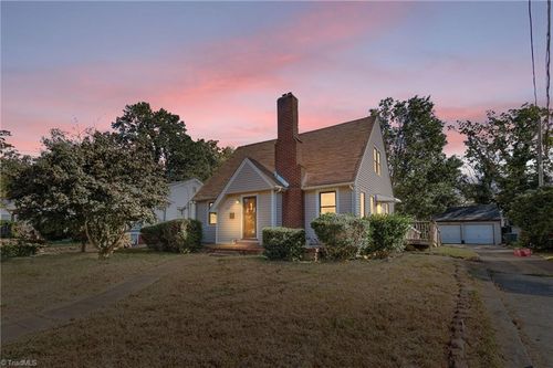 2907 Ne Bon Air Ave, Winston-Salem, NC, 27105-4310 | Card Image