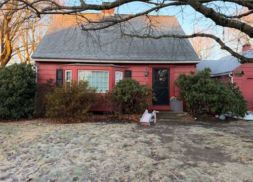 123 Doolittle St, Coventry, RI, 02816-7209 | Card Image