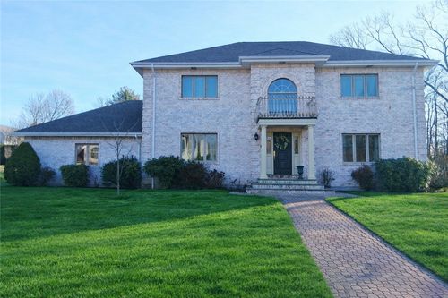25 Linfield Cir, Lincoln, RI, 02865-5013 | Card Image
