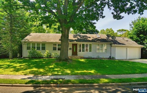 74 Garwood Rd, Fair Lawn, NJ, 07410-5237 | Card Image