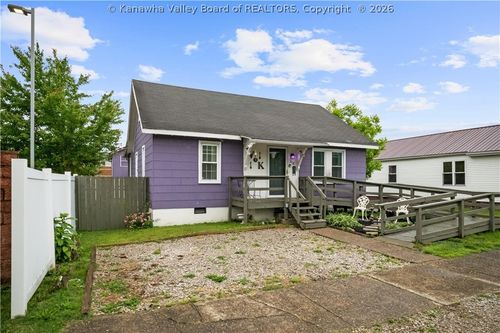 218 3rd Ave, Saint Albans, WV, 25177-1838 | Card Image