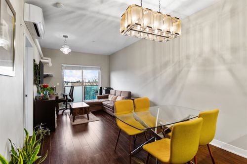 304-20460 Douglas Cres, Langley, BC, V3A0C6 | Card Image