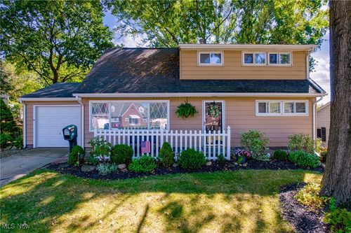 336 Graham Rd, Cuyahoga Falls, OH, 44223-2204 | Card Image