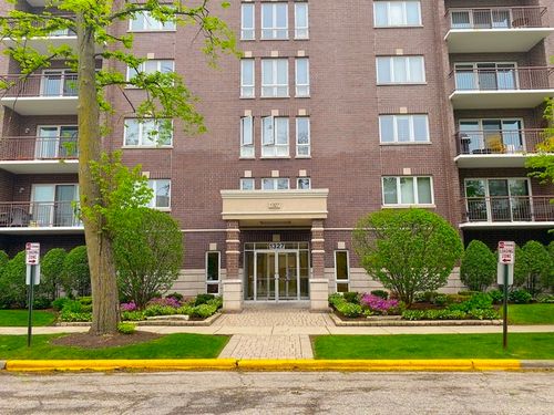 401-1327 Brown Street, Des Plaines, IL, 60016 | Card Image