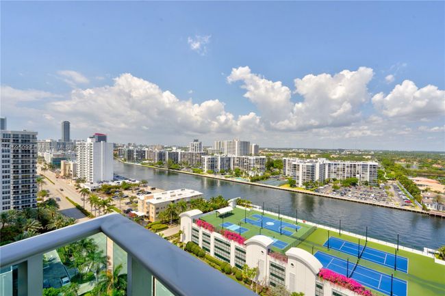 PH35 - 2501 S Ocean Dr, Condo with 2 bedrooms, 2 bathrooms and null parking in Hollywood FL | Image 2