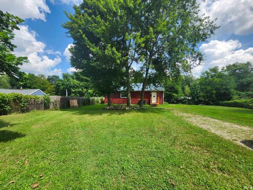 1306 Garden St, Kendallville, IN, 46755-2239 | Card Image