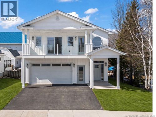 133 Pleasant St, Shediac, NB, E4P2L4 | Card Image