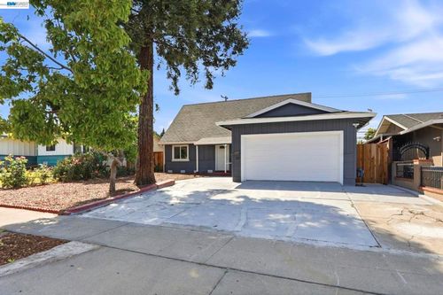 3074 Capewood Ln, San Jose, CA, 95132-1111 | Card Image