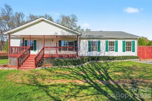 100 Acreview Ln, Maiden, NC, 28650-8605 | Card Image