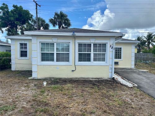 221-221 W 27th St, Riviera Beach, FL, 33404-4448 | Card Image