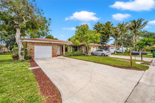 8135 Nw 39th St, Coral Springs, FL, 33065 | Card Image